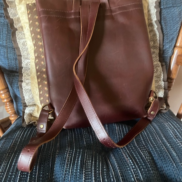 Portland Leather Laptop Bag - Picture 3 of 4